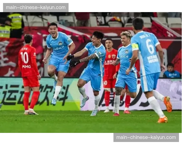 河南队古斯塔沃姆布拉组合客场发威，海港防线伤病潮暴露隐患